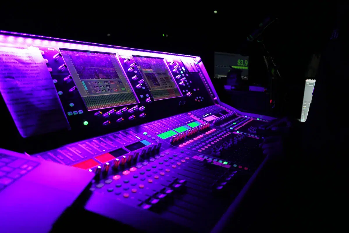 Allen & Heath dLive Systems Power Undergrunn Dates With Rising