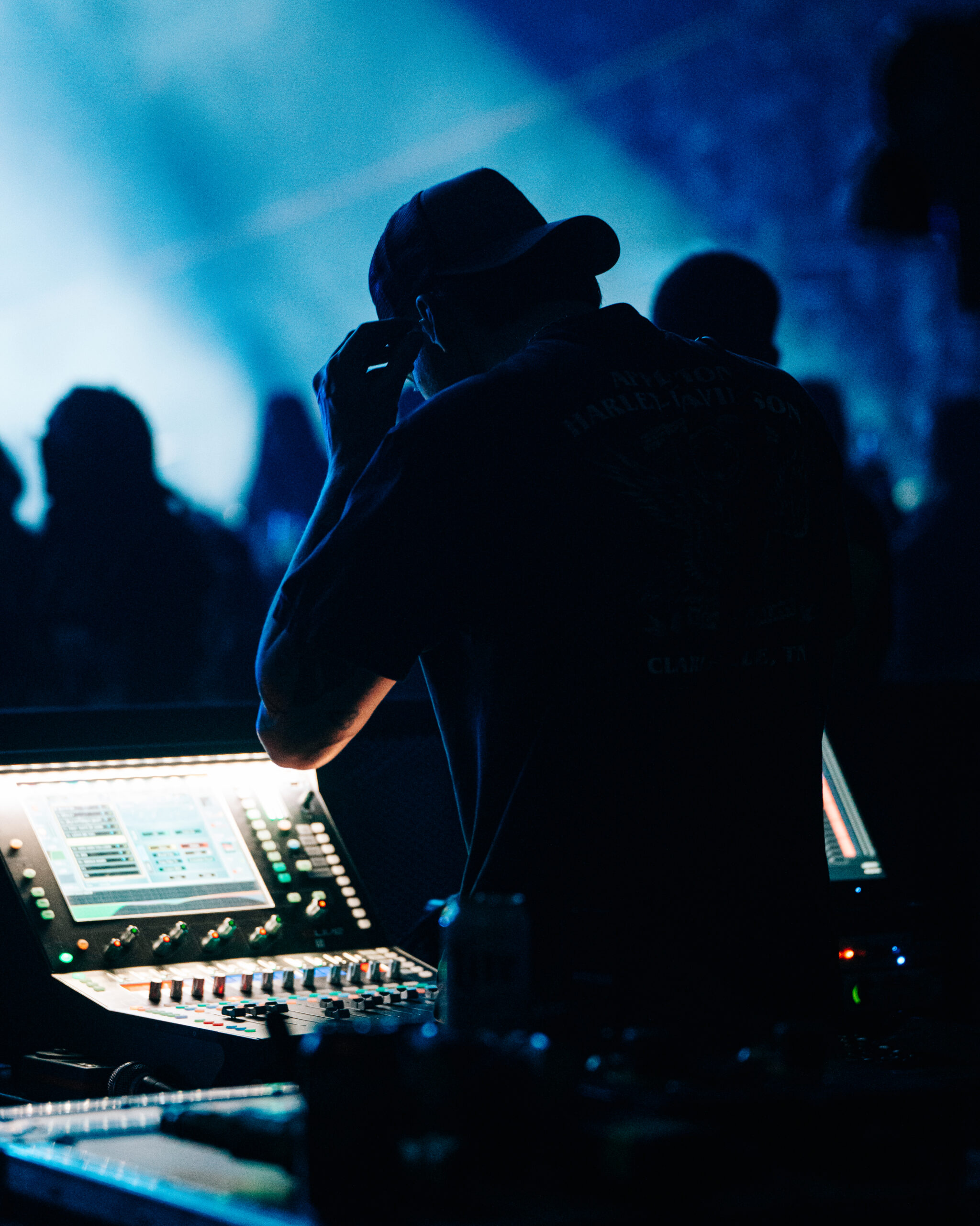 Allen & Heath dLive C1500 Powers Major Tours for Canadian Country Allen & Heath dLive C1500 Powers Major Tours for Canadian Country